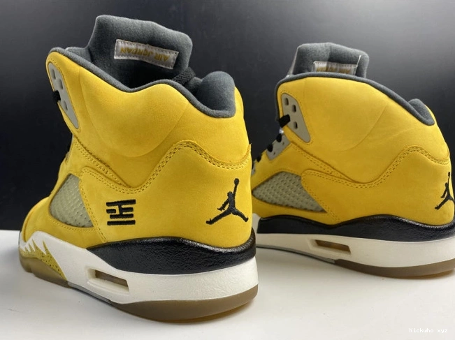 Tokyo T23 5 454783-701 Air Jordan Retro 0615